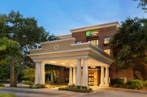 Holiday Inn Express & Suites Charleston - Mount Pleasant Hotels in Mount Pleasant