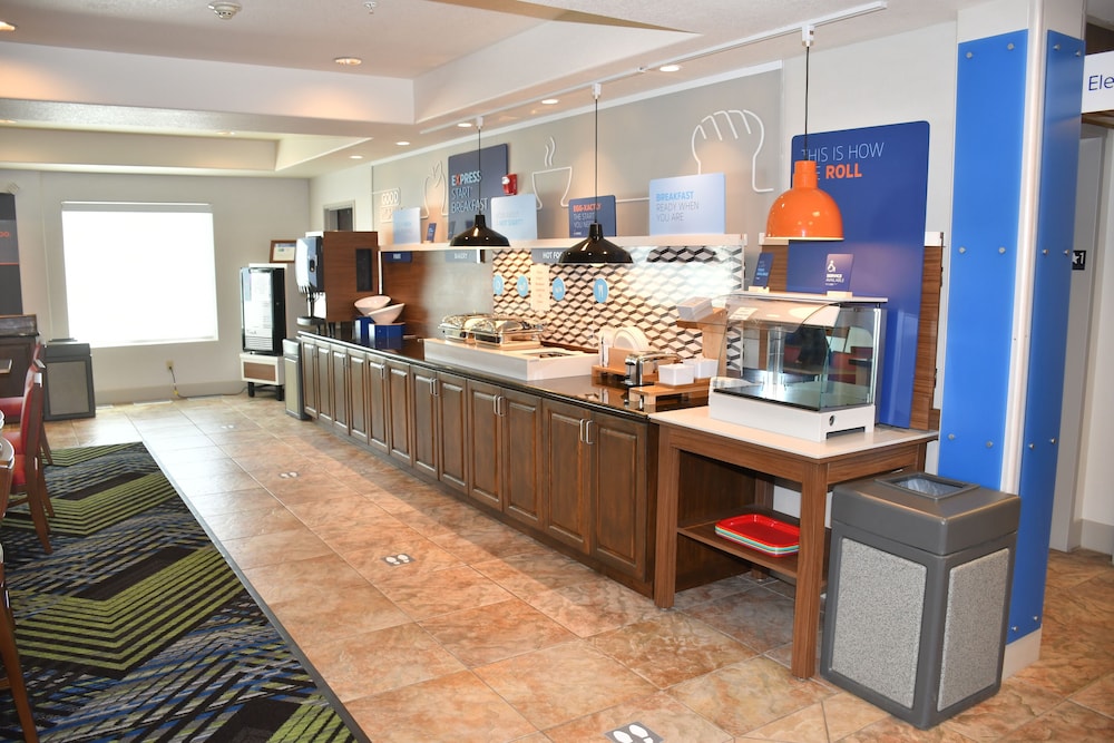 Holiday Inn Express Hotel & Suites Evanston, an Ihg Hotel