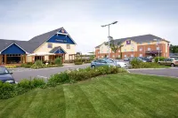 Swindon Central Hotels in Broad Blunsdon