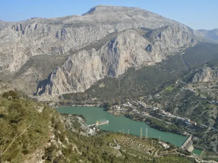 Rural Apartments Overlooking the Lake. Отели рядом с достопримечательностью «Парк Ардалес»