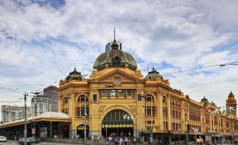 Comfort Hotel Melbourne Central