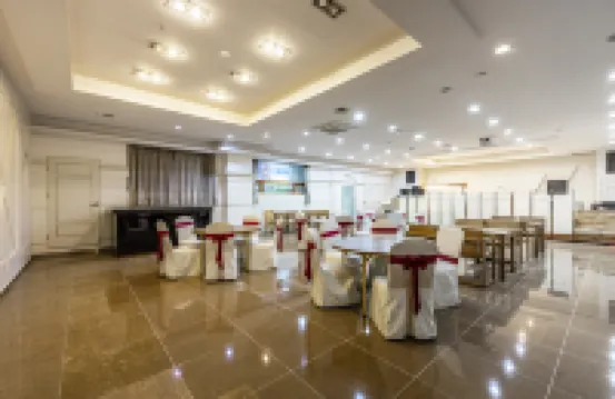 Masters Tourist Hotel