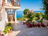 Josip Hotel di 