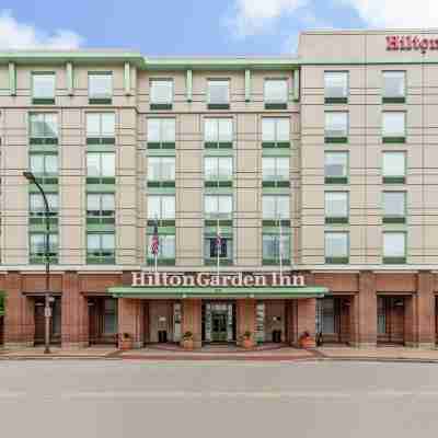 Hilton Garden Inn Evanston Hotel Exterior