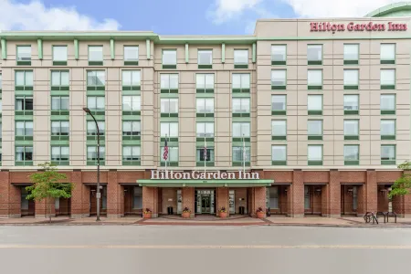 Hilton Garden Inn Chicago North Shore/Evanston Отели в г. Эванстон