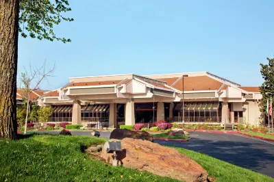 DoubleTree by Hilton Sacramento Hotel dekat 7 Up Bottling Co
