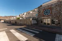 Spacious Apartment with Private Jacuzzi and Pool Access