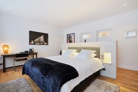 Suites 124 Brussels, a Place for Lovers of Beauty Отели в г. Форест