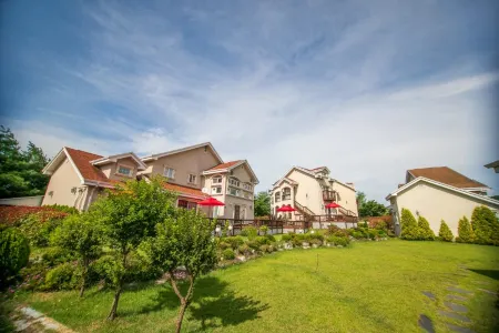 Yeongcheon Riverside Park Pension