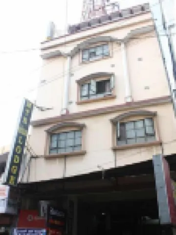 Mannars Deluxe Lodge