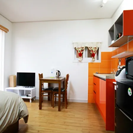 Seogwipo Jeju Landscape House Pension Отели рядом с достопримечательностью «Парк Норимэ»