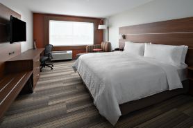 Holiday Inn Express & Suites ELKHORN - LAKE GENEVA AREA by IHG