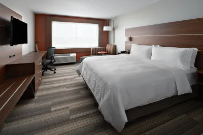 Holiday Inn Express & Suites Elkhorn - Lake Geneva Area Hotels near Element Massage Studio