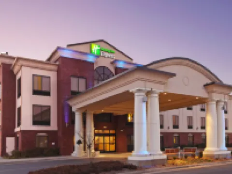Holiday Inn Express & Suites Pine Bluff by IHG Hotels in Pine Bluff