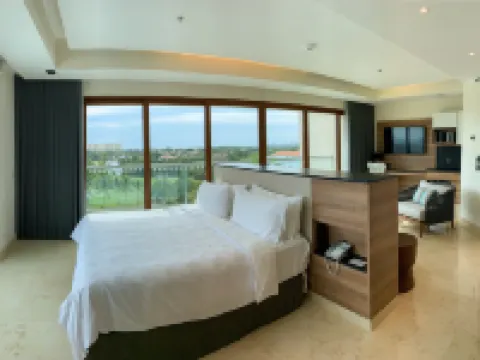 Holiday Inn & Suites PUERTO VALLARTA MARINA & GOLF by IHG โรงแรมในเปอร์โตวัลลาร์ตา