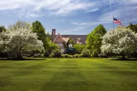 ذا أمريكان كلوب Hotels near Willow Creek Preserve