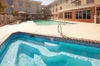 Holiday Inn Express & Suites EAGLE PASS by IHG - Rooftop Pools