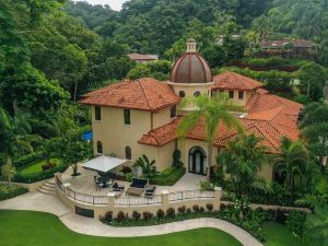 Villa Firenze, Costa Rica. All Inclusive Luxury