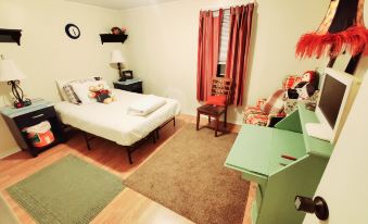 Room in Apartment - Plaid Room 3Min from Yale Univ