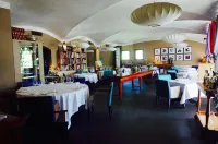 Auberge la Feniere Hotels in Cadenet