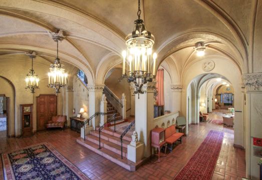 버클리 시티 클럽 호텔의 실내 수영장