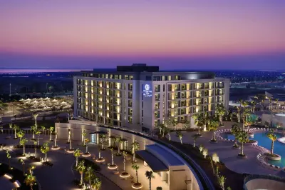 DoubleTree by Hilton Abu Dhabi Yas Island Residences Hotels near du Arena