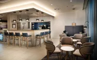 Hampton by Hilton Kiel - bar