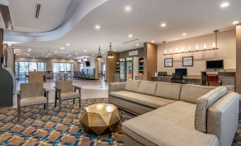 Comfort Suites Fort Lauderdale Airport & Cruise Port