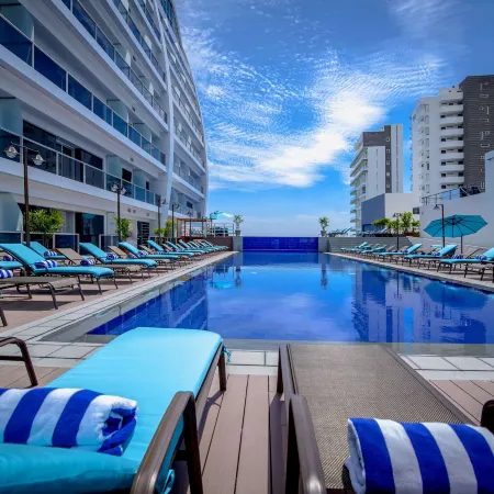 Wyndham Manta Sail Plaza Hotel and Convention Center