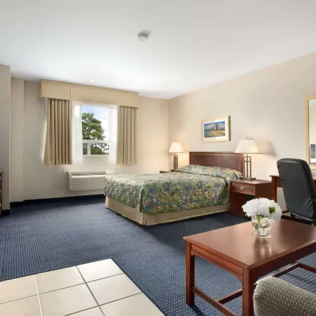 Travelodge by Wyndham Trenton