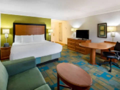 ลา ควินตา บาย วินด์แฮม เฮย์วูด มอลล์-ใกล้ ดาวน์ทาวน์ กรีนวิลล์ โรงแรมในกรีนวิลล์