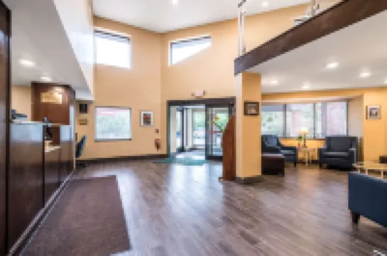 クオリティ イン イサカ - ユニバーシティ エリア