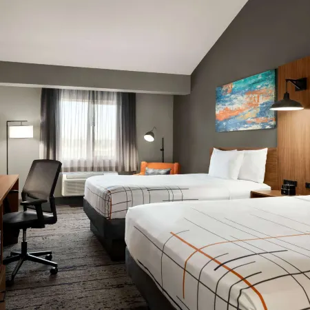 La Quinta Inn & Suites by Wyndham Salem or