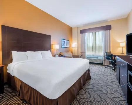 La Quinta Inn & Suites by Wyndham Marshall Hotels in Harrison County