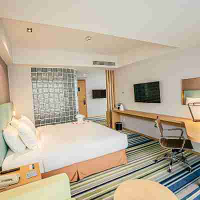 Holiday Inn Express Yingkou Onelong Plaza Rooms