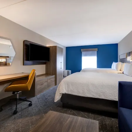 Holiday Inn Express & Suites CENTRAL OMAHA by IHG
