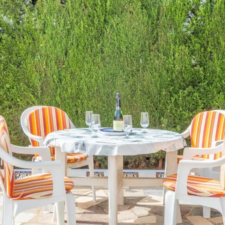 Spacious Bungalow with Airco, Private 5X10m Pool, Sandy Beach 300m, Free WiFi Отели в г. Эльс-Поблетс