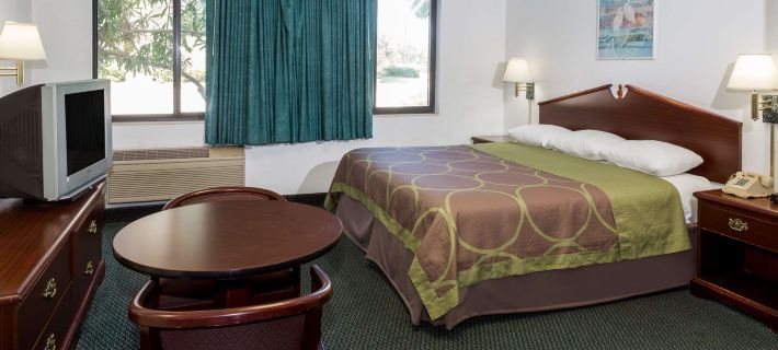 Super 8 by Wyndham Pompano Beach Hotels in Pompano Beach