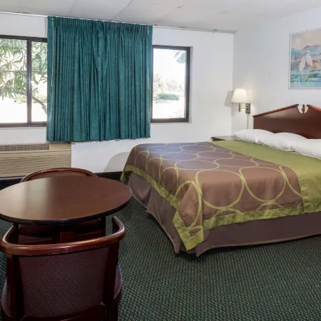 Super 8 by Wyndham Pompano Beach