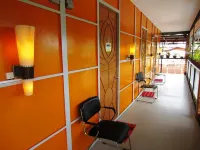 Flory's Inn Hotels in Liloan