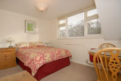 Abacus Bed and Breakfast, Blackwater, Hampshire Hotel a Crowthorne
