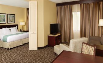 DoubleTree Suites by Hilton Raleigh - Durham