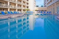 Crowne Plaza MELBOURNE-OCEANFRONT by IHG - Pools