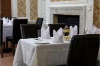 Baylis Park Hotel