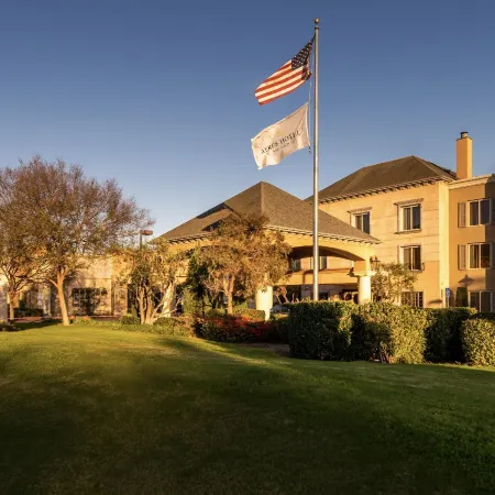 Ayres Hotel Seal Beach – Cypress