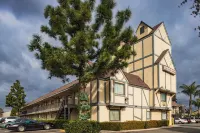 Lemon Heights Inn Hotels in Tustin