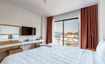 Aqua Seaview Hotel