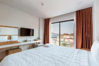 Aqua Seaview Hotel