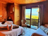 Lakeside Accommodation - พร้อมระเบียง