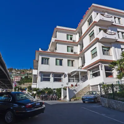 Hotel Ariston Montecarlo Hotels near Capo Verde